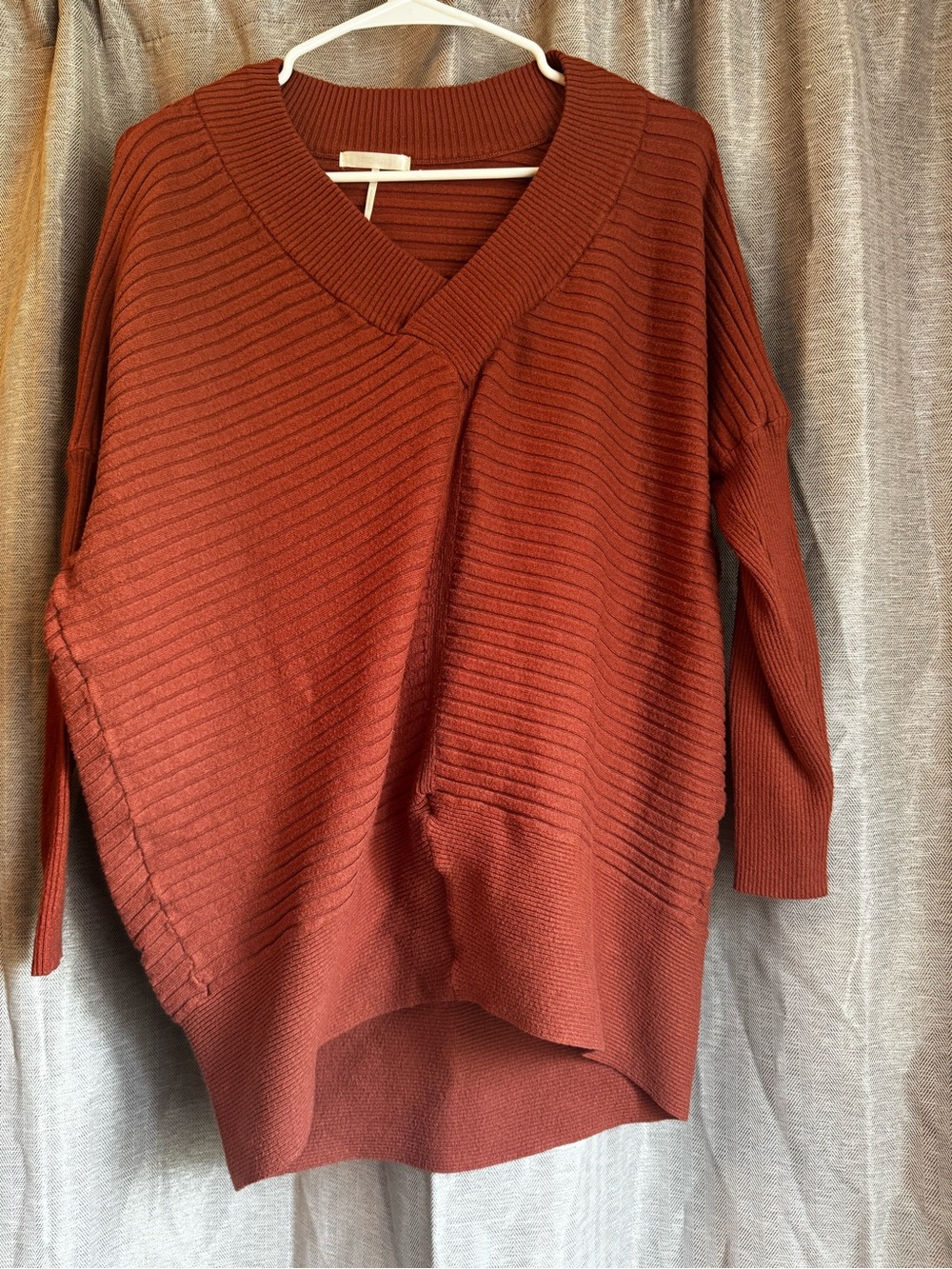 Oversized V-Neck Ribbed Sweater in Rust